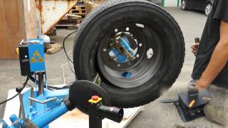 Lincos® T568 Truck tyre changer 14quot26quot 40quot [upl. by Puklich]