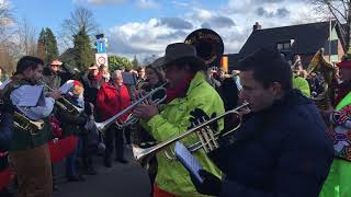 Carnavalsoptocht Groenlo 2018 Startnr 42 De Bellebloazers [upl. by Rollin901]