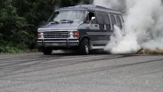 85 dodge van burnout [upl. by Leahcim788]