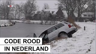 Sneeuwpret Slippartijen en problemen op het spoor  Sneeuw nu in groot deel van het land [upl. by Nile646]