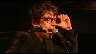 Bernhoft quotSo many facesquot 1 Man Live fra Kampen Bistro [upl. by Eissat]