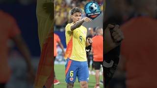 🇨🇴 Richard Rios y su mágica jugando al fútbol copaamérica futbol colombia [upl. by Orville]