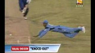 kaif runsout nick knight at world cup 2003mpg [upl. by Creigh870]