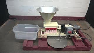 Brabender Model VDG III Single Screw Volumetric Feeder Demonstration [upl. by Oramlub]