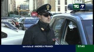 Tg La7  Edizione delle ore 0730 del 01072011 [upl. by Ninetta]