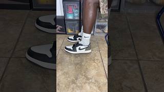 Air Jordan 1 Low Mocha On Foot Look [upl. by Laurentia]