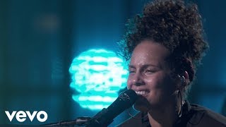 Alicia Keys  Fallin Live from Apple Music Festival London 2016 [upl. by Annid]