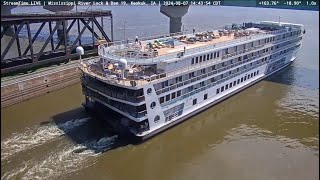 Cruising on the Mississippi American Melody at Lock 19 [upl. by Lewert651]