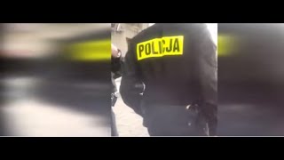 Jak typ upokorzył na ulicy dwóch policjantów [upl. by Atla]