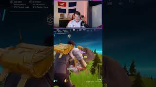 Un joueur bugué en pleine Cup sur fortnite  youtube youtubeshorts fortniteclips gaming [upl. by Nahtanha886]