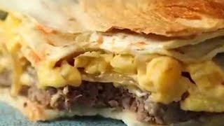 How to make Cheeseburger amp Fries Sheetpan Crunchwrap 👌🏻 [upl. by Diva]