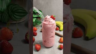 Strawberry Banana smoothie 🍓🩷 healthyrecipes smoothie food [upl. by Tem]