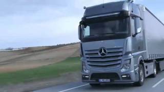 Der neue MB Actros MP4 923  Schalt und Fahrkomfort  Video Oeni [upl. by Baldridge721]