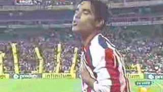 Omar Bravo 1er Gol CHIVAS vs TOLUCA final ida [upl. by Leahcimsemaj324]