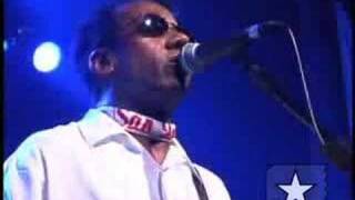 Jorge Ben Jor  quotOba lá vem elaquot  2004  Showlivrecom [upl. by Dubenko]