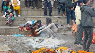 AGHORI BABA MANIKARNIKA  अघोरी बाबा मणिकर्णिका  Makan ki Rakhi khele Holi [upl. by Nivart634]