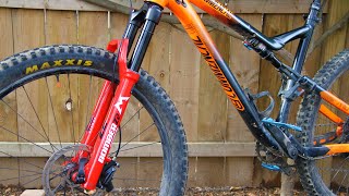 Marzocchi Bomber Z2 Review amp Comparison To Rockshox 35 Gold RL [upl. by Mlohsihc778]