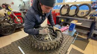 Hvordan legge om til piggdekk på enduro motocross sykkel [upl. by Noeht255]