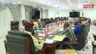 Diplomatie burkinabè  Le recrutement de 11 traducteursinterprètes annoncé [upl. by Klusek]