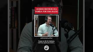 Querem destruir sua família por uma razão [upl. by Britt]