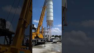 Pembongkaran Silo Batching Plant dengan crane [upl. by Lalitta290]