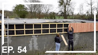 Tempête sur le chantier  On prend leau mais le bardage bois avance  EP54 [upl. by Noyk]