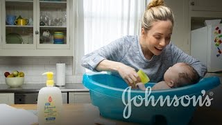 How to Bathe a Newborn Baby  JOHNSONS® [upl. by Broder]