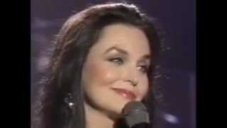 Crystal Gayle  This Is My Year For Mexico [upl. by Hutchison922]