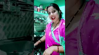 Poocho zara poochoo mujhe kya hua trendingshorts bollwoodsongs viralvideo youtubeshorts song [upl. by Llohcin]