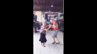 Abuelita Bailando Bachata [upl. by Teodor]