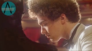 Evgeny Kissin PaganiniLiszt  Etude No 3 quotLa Campanellaquot [upl. by Ailegnave]