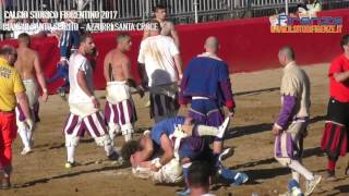 Calcio Storico sospesa la partita Azzurri Bianchi Alta tensione e Polizia in campo [upl. by Jacobo]