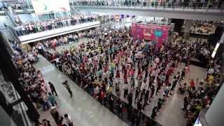 香港國際機場15週年快閃舞 Flash Mob Dance for the 15th Anniversary of the Hong Kong International Airport [upl. by Aldrich]