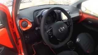 Toyota Aygo 2015 vistazo exterior e interior [upl. by Colfin]