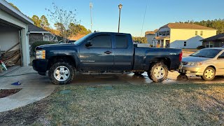 20072013 SilveradoSeirra Rough Country 2 inch leveling kit 33’s [upl. by Innes]