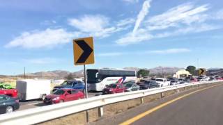 Bloquean transportistas carretera ChihuahuaDelicias en ambos sentidos 2 [upl. by Ettenahc]