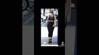 17 Outfit de faldas largas de Kim Kardashiankimkardashian faldaslargas faldasentalladas [upl. by Timi]