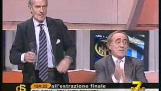 DirettaStadio 7Gold  SARUGIA CANTA quotPUGNI CHIUSIquot E LO STUDIO SCAPPA VIA [upl. by Ronyar372]