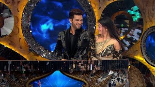 Star Parivaar Awards  Parivaar Ki Bahuon Ko Mila Hai Ek Charming Cohost [upl. by Dream]