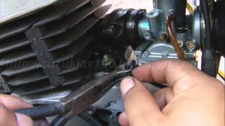 Tutorial como purgar la bomba de aceite de Suzuki Ax 100 HD [upl. by Acirret]