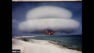 USA veröffentlichen bisher geheime Filme von AtombombenTests [upl. by Balsam886]