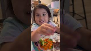 Siena explicando las comidas 🤣❤️😍 multiculturalfamily family multicultural [upl. by Urdna725]