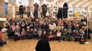 Vennesla kommune mini konsert med smååsane barnehage  Venneslasangen [upl. by Suirred]