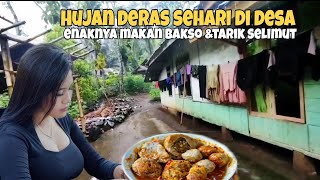 suara nyanyian alam bikin tenang adem dan damai  enaknya makan bkso di saat hujan seharian di desa [upl. by Rosenkranz]