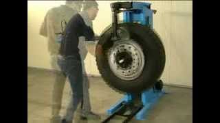 LOCK RING tyre changer GRS 926 flv [upl. by Nwahsek746]