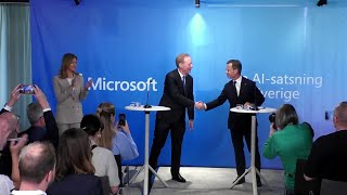 Statsministern håller en pressträff tillsammans med Microsoft [upl. by Ailedua]