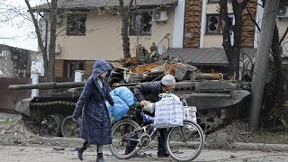 Ukraine war Mariupol evacuation stalls as Russian deadline for surrender passes [upl. by Pollock701]