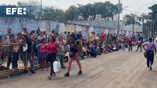 México dispersa a migrantes de su frontera sur tras nuevas reglas de EEUU y comienzo de Sheinbaum [upl. by Deeraf]