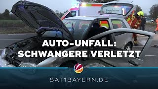 AutoUnfall bei Freystadt Drei Verletzte  darunter eine Schwangere [upl. by Ennayd]