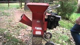 troy built chipper super tomahawk 2 in 1 chipper shredder 8hp Briggs and stratton engine [upl. by Ynohtn]